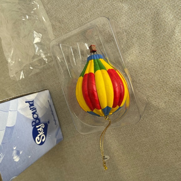 Sky Bound  Hot Air Balloon Ornaments - Picture 5 of 10